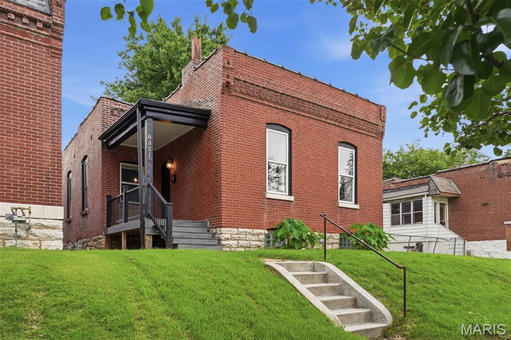 Former Town/Carondelet - Residential