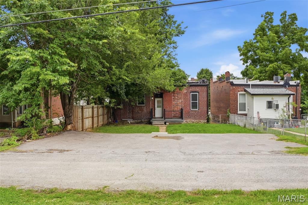 Former Town/Carondelet - Residential