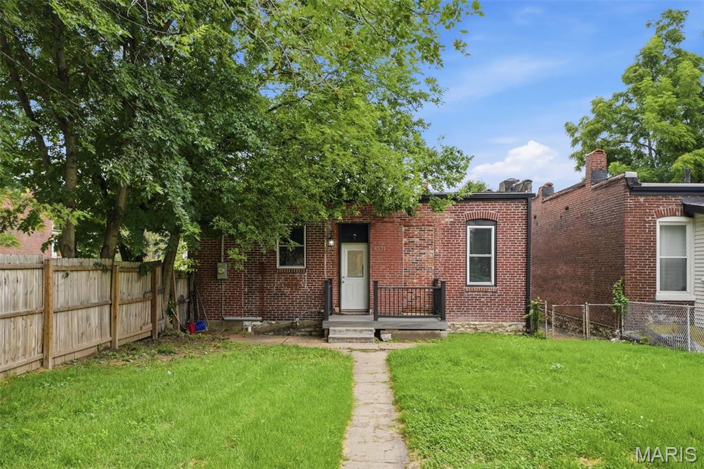 Former Town/Carondelet - Residential