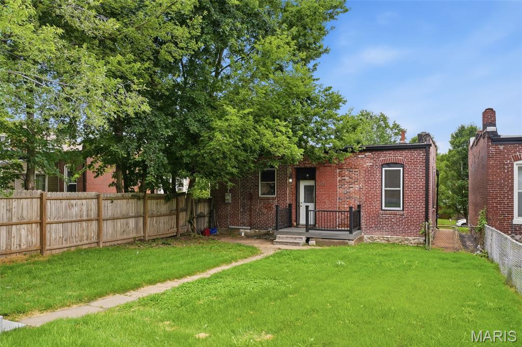 Former Town/Carondelet - Residential