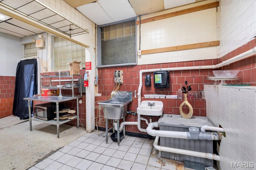 Grand Blvd Park Add - Commercial Sale