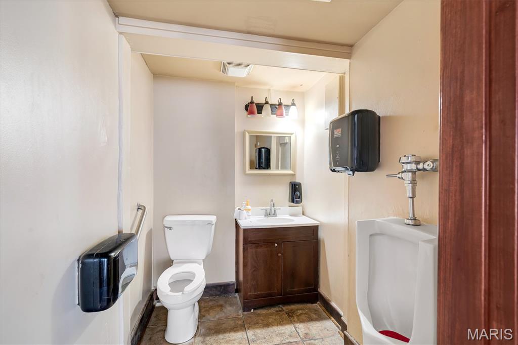 Grand Blvd Park Add - Commercial Sale