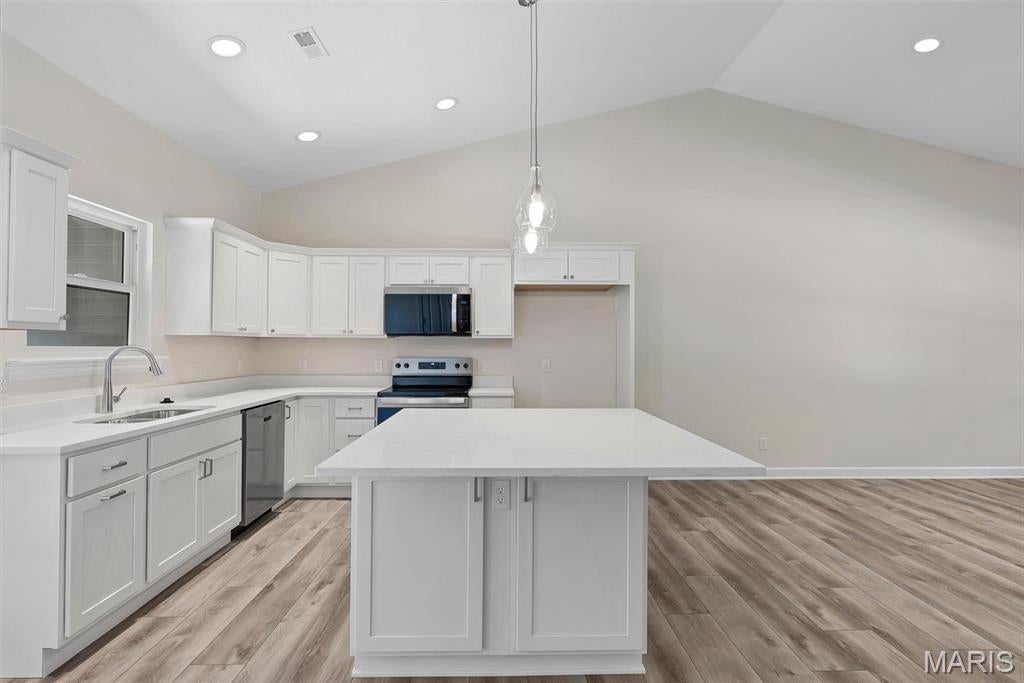 The Villas At Stone Ledge - Residential