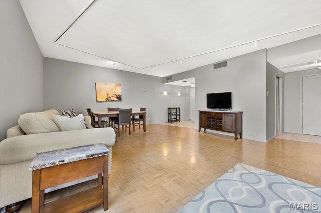 Park Tower Condo - Residential