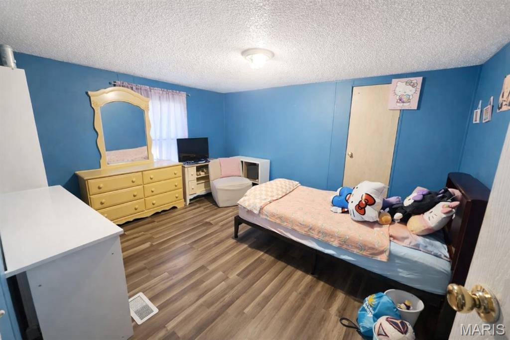 Shelter Mobile Manor - Residential