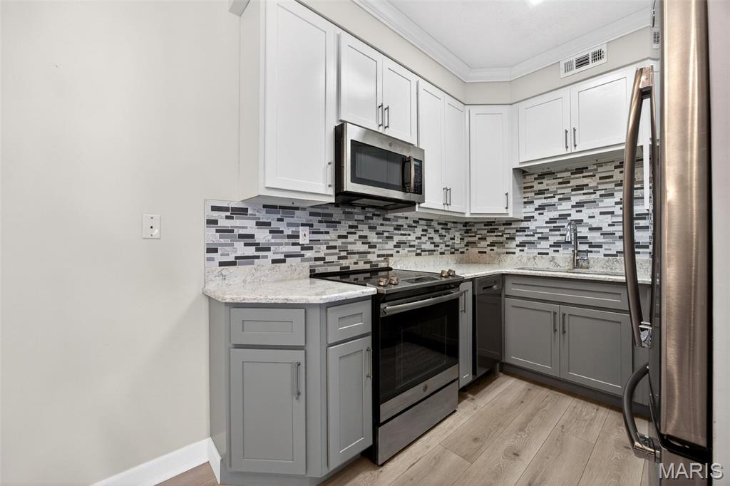 Creve Coeur Station Condo First - Residential
