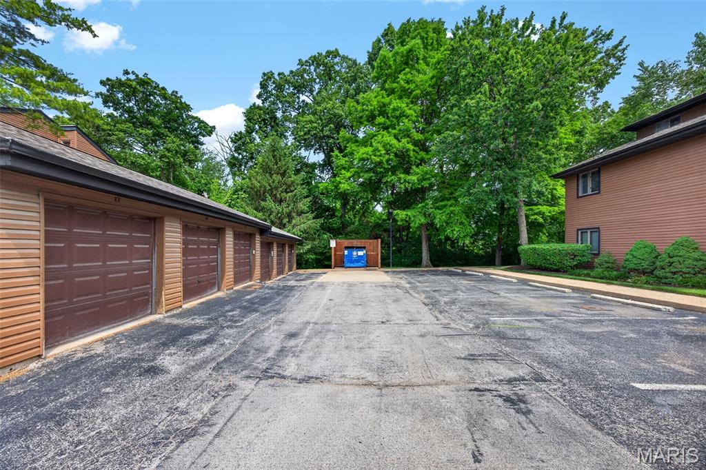 Creve Coeur Station Condo First - Residential