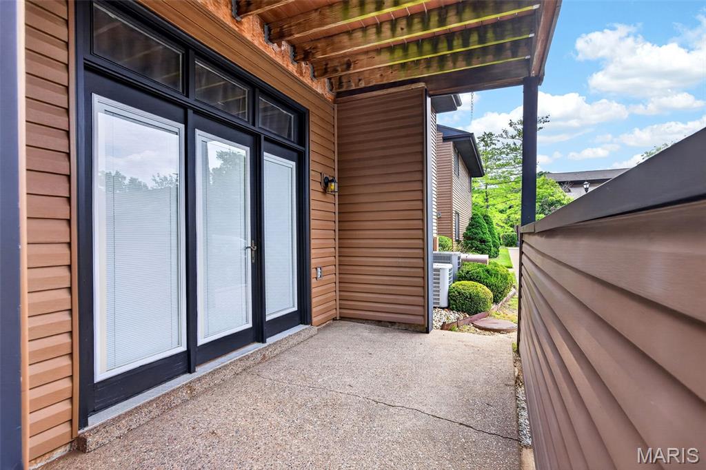 Creve Coeur Station Condo First - Residential