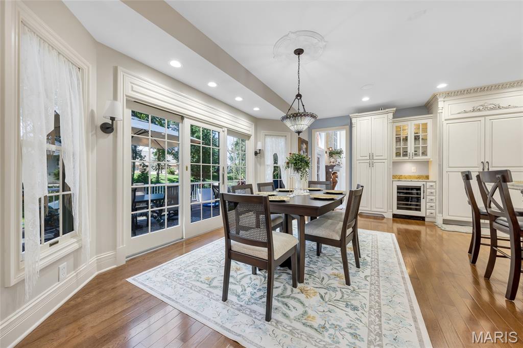 County Club Hills - Residential