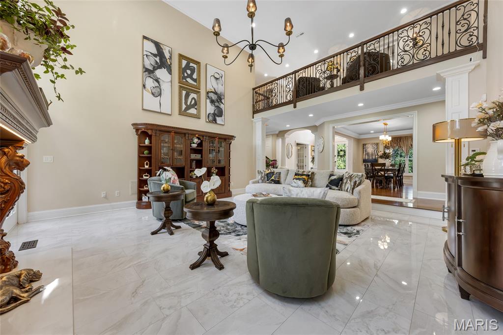 County Club Hills - Residential