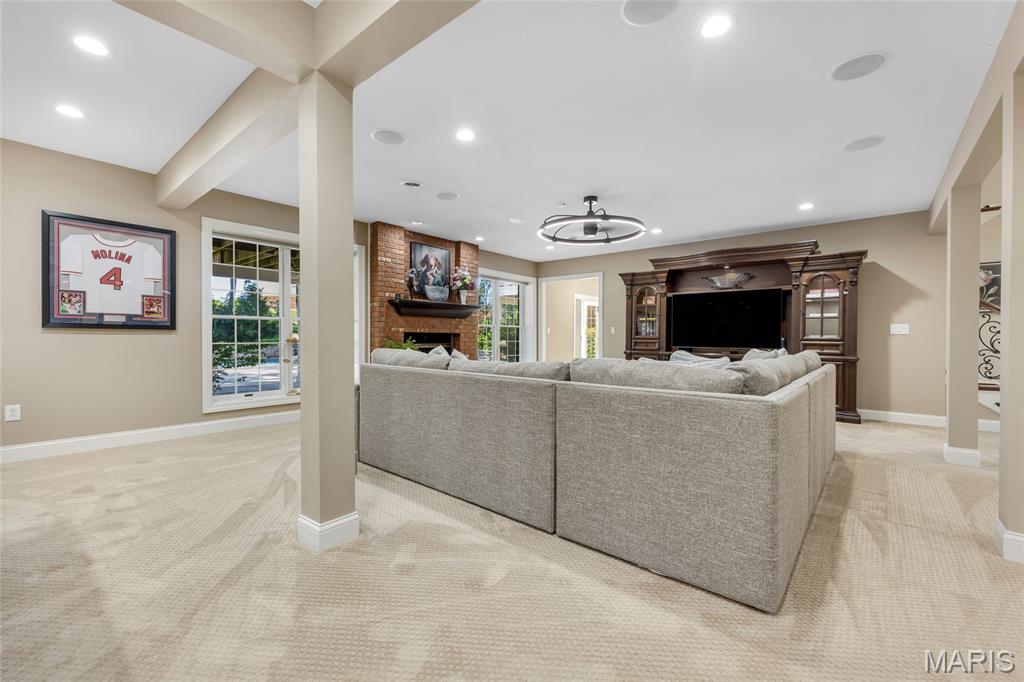 County Club Hills - Residential