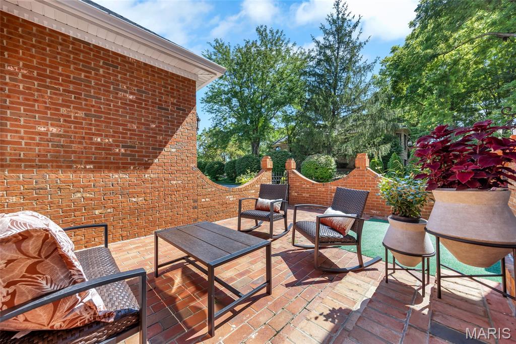 County Club Hills - Residential