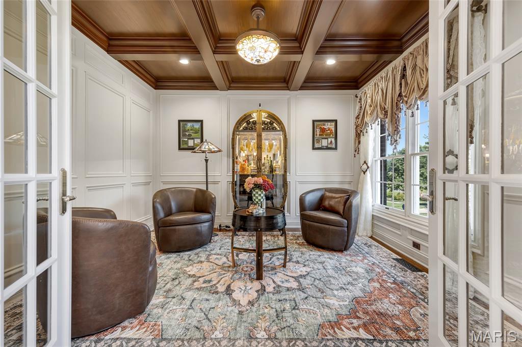 County Club Hills - Residential