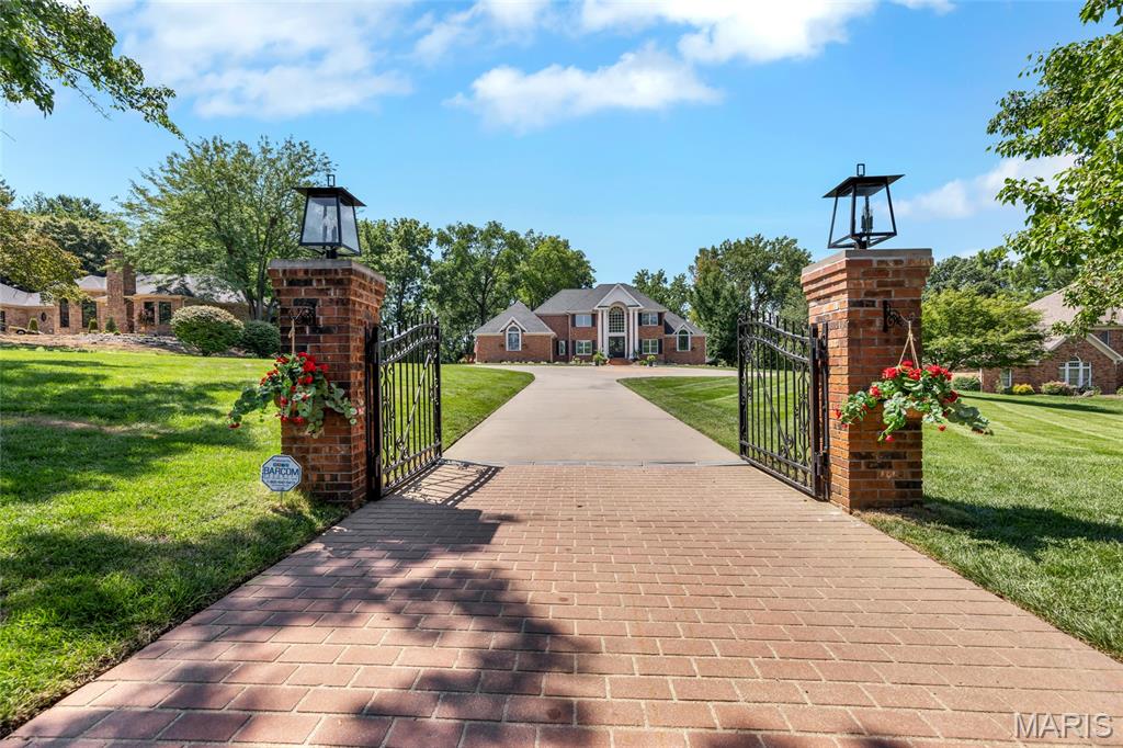 County Club Hills - Residential