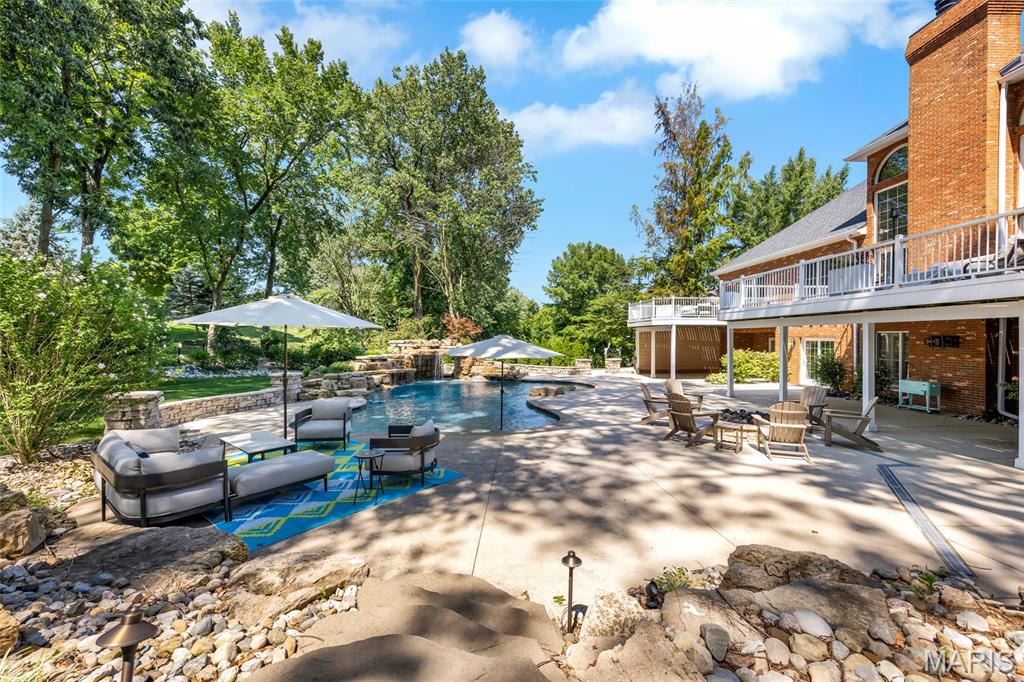 County Club Hills - Residential