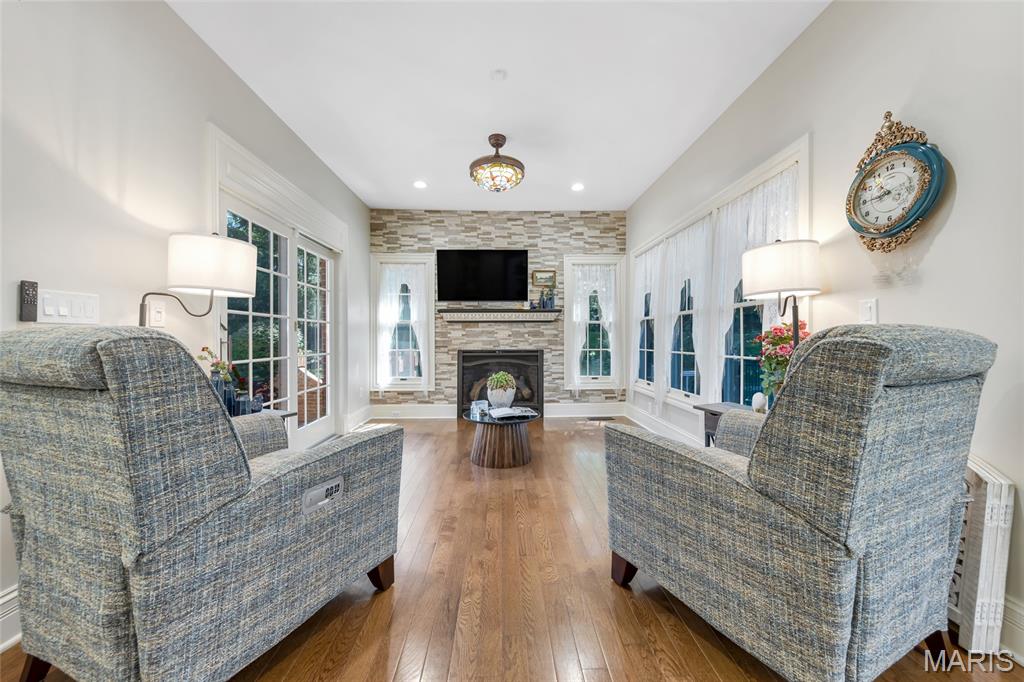 County Club Hills - Residential