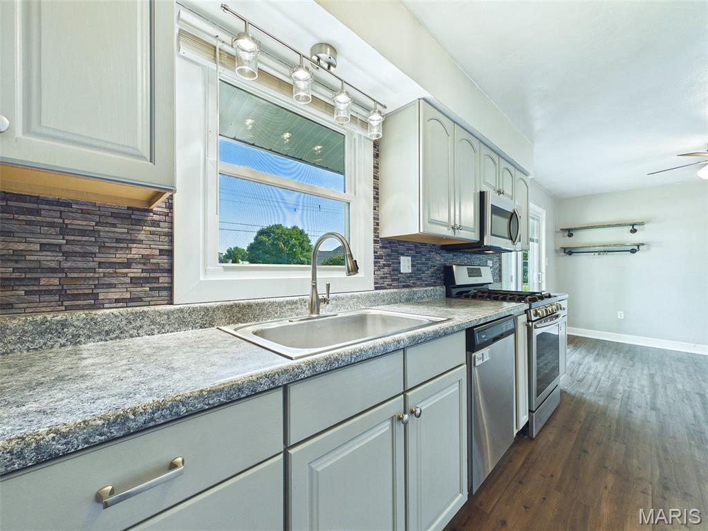 Country Aire - Residential
