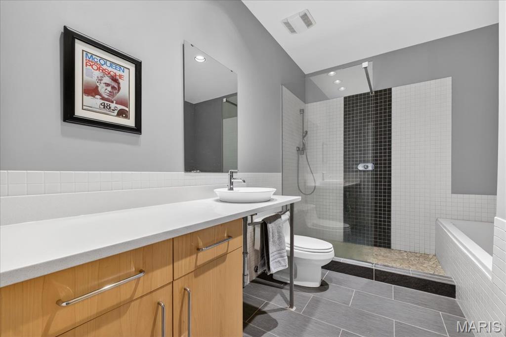 Tenth Street Lofts Condo - Residential