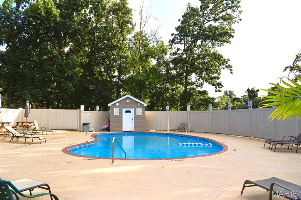 Oakville Commons Condo - Residential