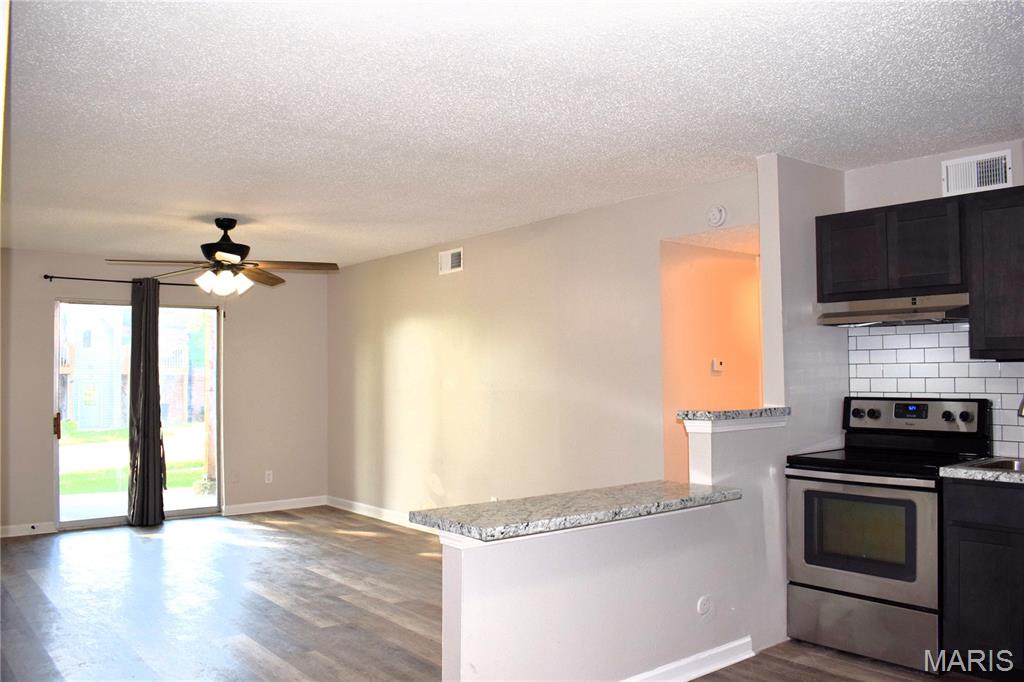 Oakville Commons Condo - Residential