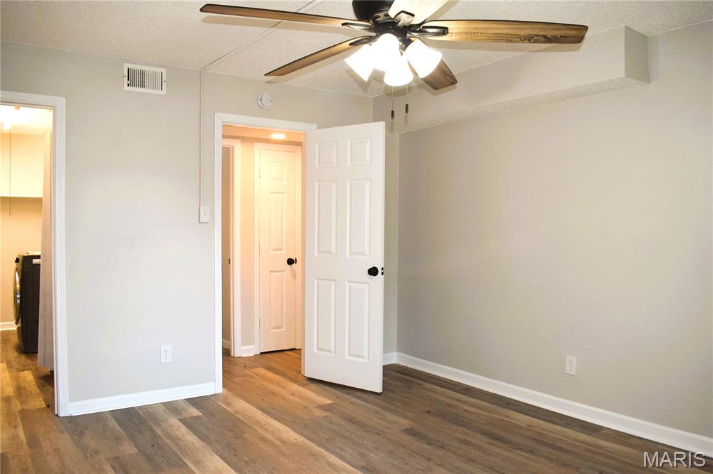Oakville Commons Condo - Residential