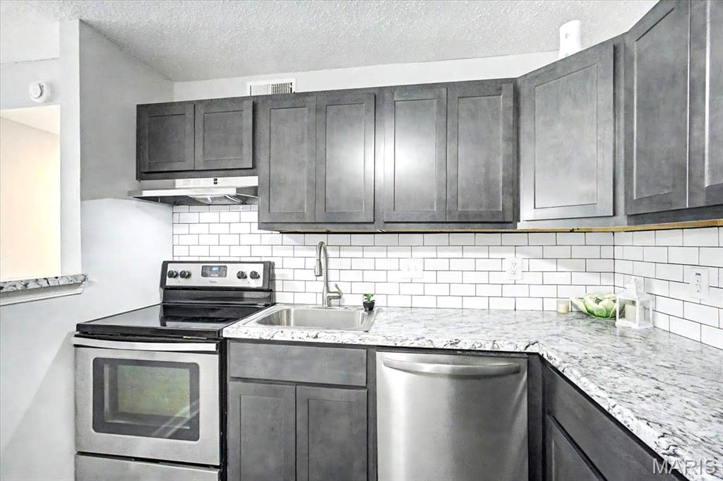 Oakville Commons Condo - Residential
