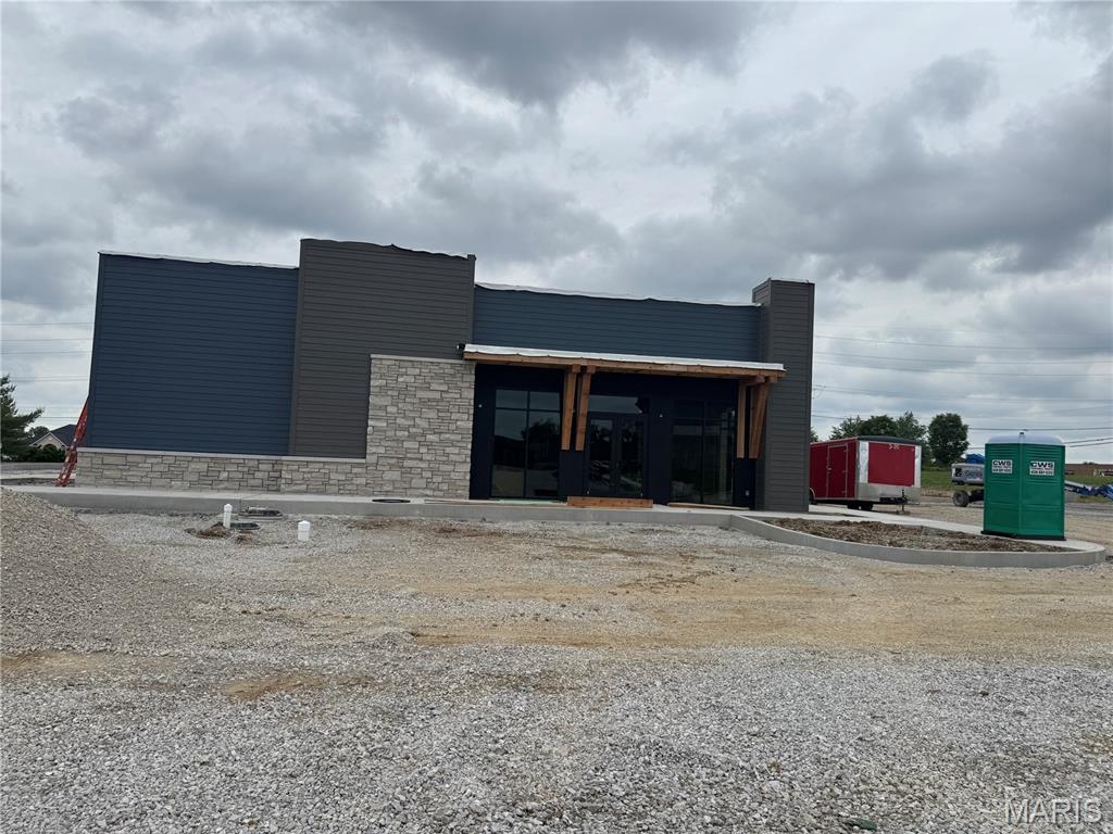 Meridian Plaza - Commercial Lease