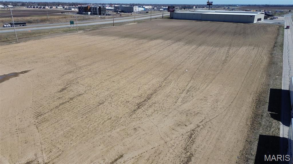 Located on Larcel Dive in Sikeston, Missouri, this industrial lot has easy access to Future Interstate 57 and minutes from the intersection of Interstates 55 and 57. The property boasts a spacious lot that provides ample room for industrial and commercial development. In addition to its generous lot size and strategic location, this prime property offers exceptional visibility from the future Interstate 57, further enhancing its appeal to potential investors. The future Interstate 57 visibility ensures that the property will benefit from increased exposure and accessibility, making it a highly desirable investment opportunity for those seeking to capitalize on the anticipated growth and development in the area. With its generous size, this lot offers a wide range of possibilities for expansion, construction, and customization. Whether you're envisioning a new industrial facility, warehousing space, or other commercial ventures, this lot's expansive dimensions provide a solid foundation for realizing your investment goals. The generous space also allows for flexibility in design and layout, catering to a variety of industrial and commercial needs. This sizeable lot presents an exceptional opportunity for investors seeking to capitalize on the potential for growth and development in the Sikeston area.