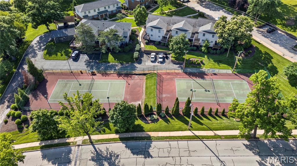 Brentwood Forest Condo Ph Five - Residential