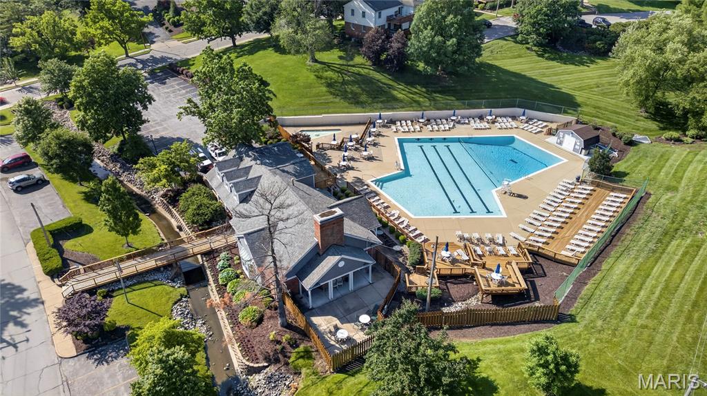 Brentwood Forest Condo Ph Five - Residential