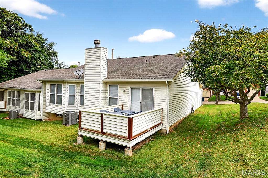 Villas At Ladue Bluffs One - Residential