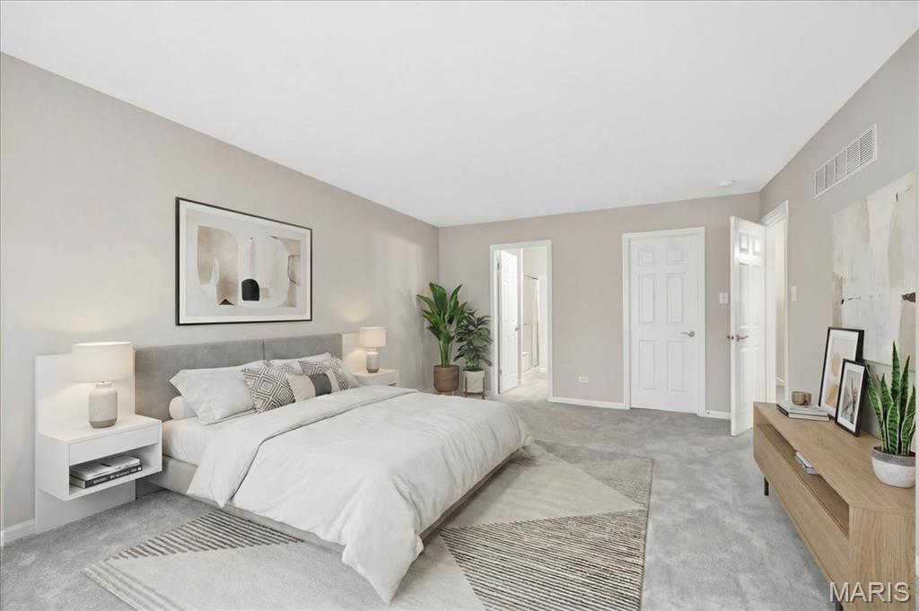 Villas At Ladue Bluffs One - Residential