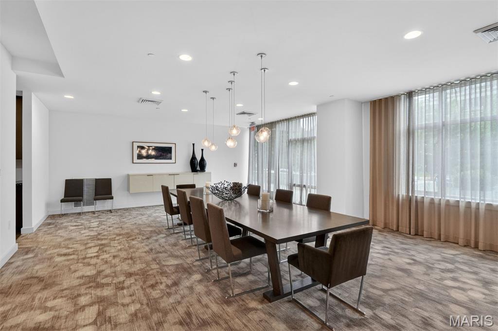 4545 Lindell Blvd - Residential