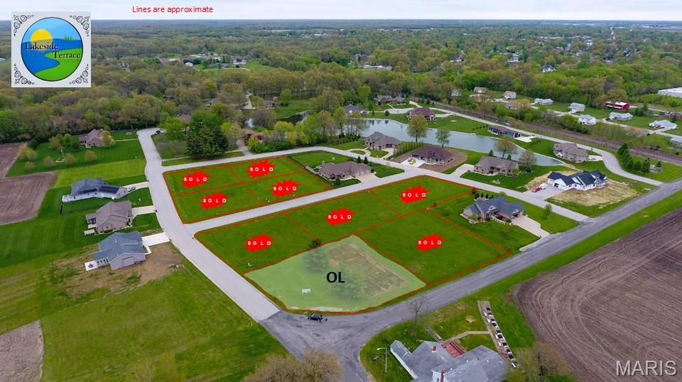 OUTER LOT offers road frontage on South & West side in the highly desirable Lakeside Terrace Subdivision, a TRUE HIDDEN GEM in Staunton. Take advantage of all the amenities of living within the city limits while residing in a quiet country setting on the southwest edge of town. The subdivision is located within Macoupin County and the Staunton School District and is just minutes from I-55 and Renken Road. Before making an offer on any property, the buyer should independently verify all MLS data, which is derived from various sources and not warranted as accurate.