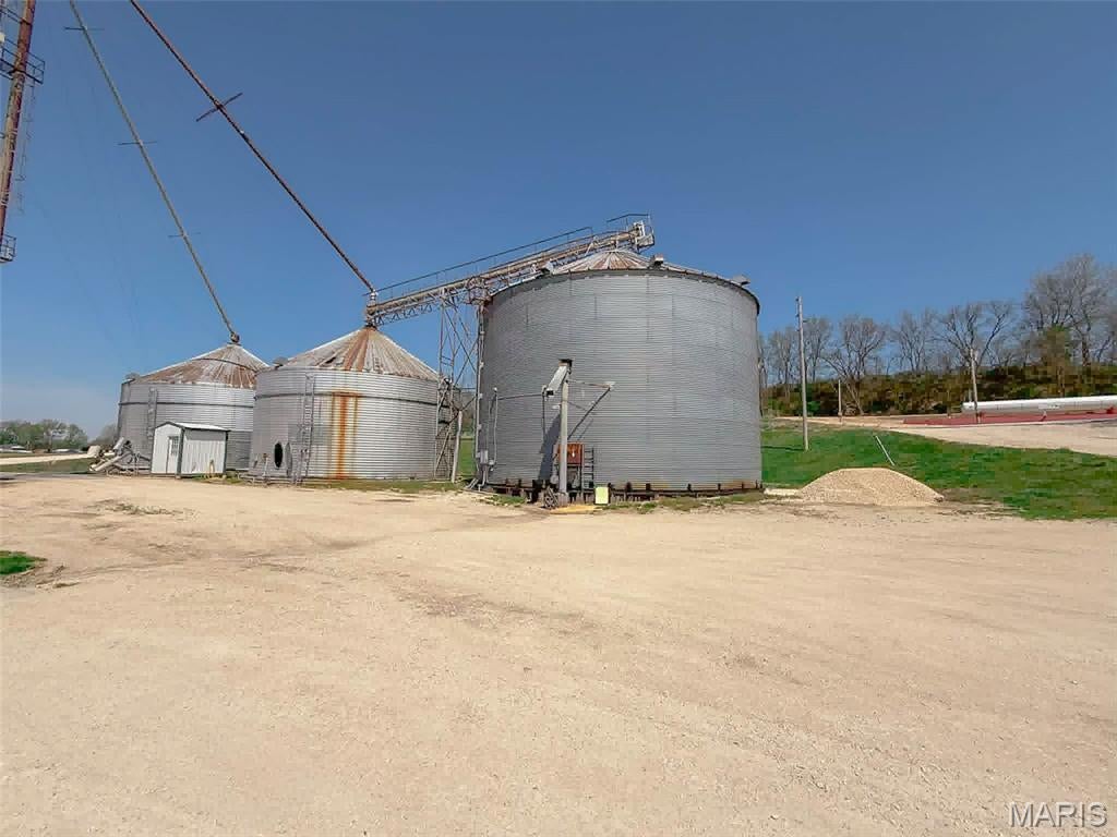 Not in a subdivision - Commercial Sale