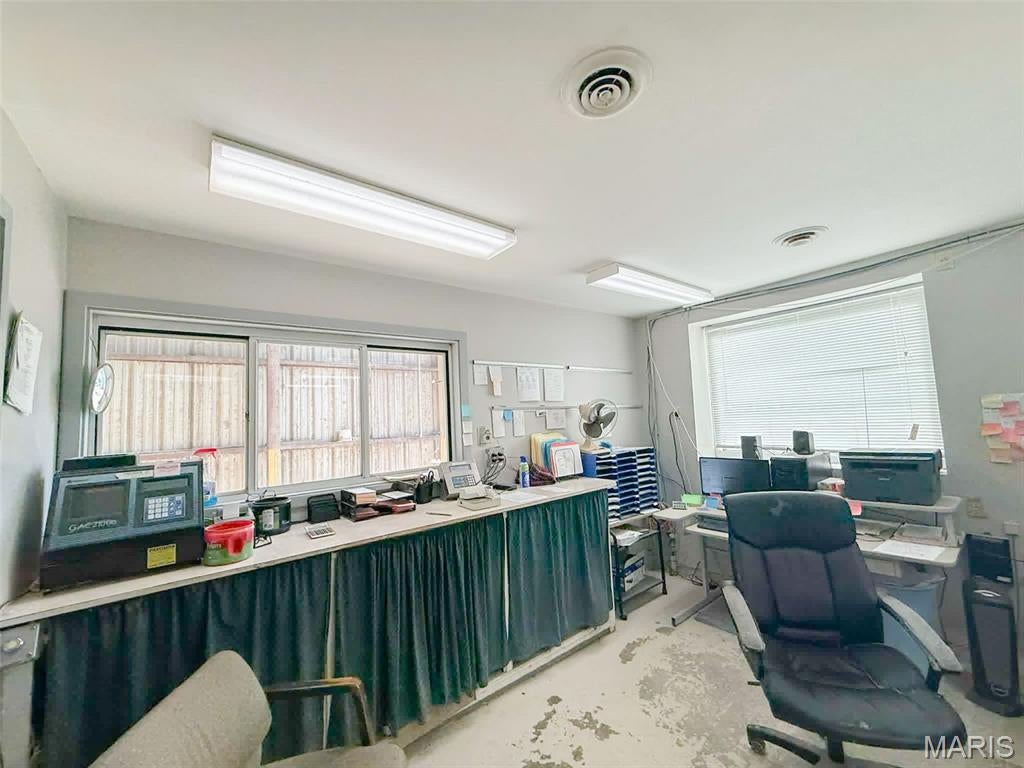 Not in a subdivision - Commercial Sale