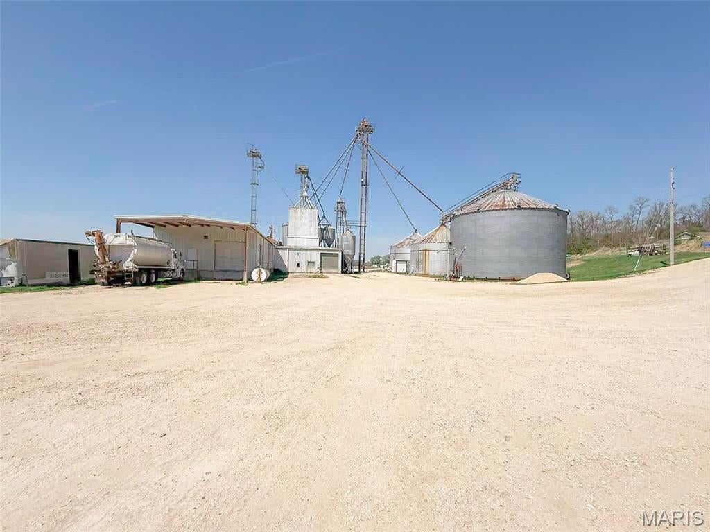 Not in a subdivision - Commercial Sale