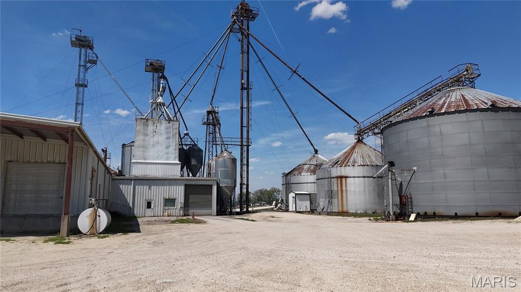 Not in a subdivision - Commercial Sale