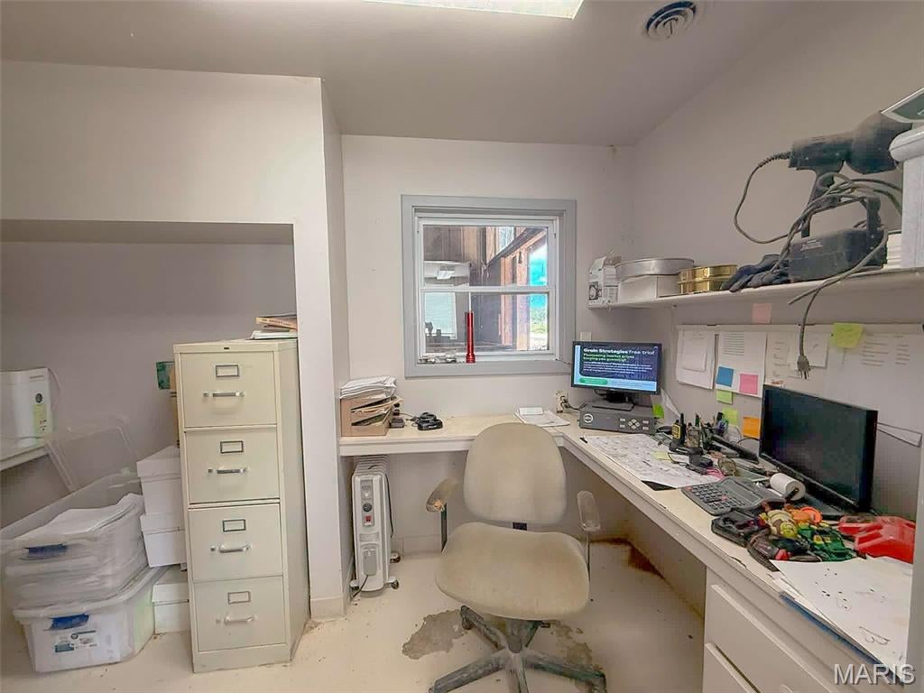 Not in a subdivision - Commercial Sale