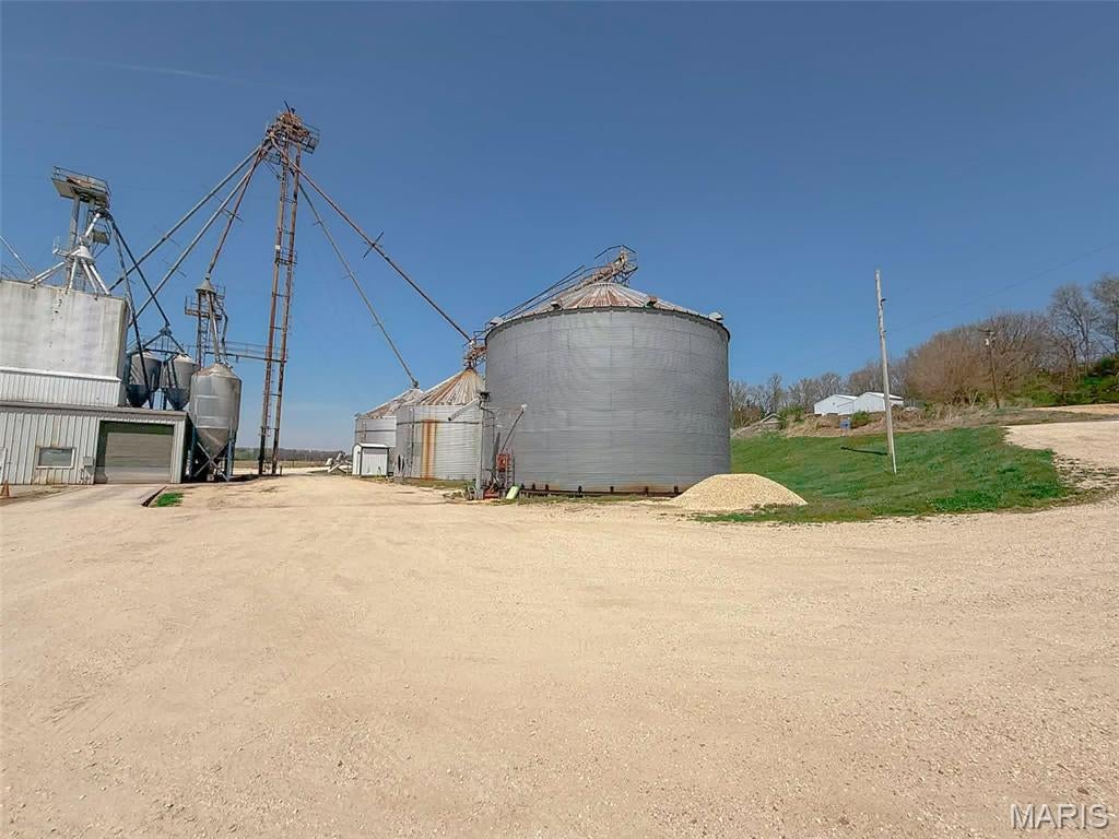 Not in a subdivision - Commercial Sale