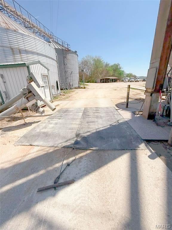 Not in a subdivision - Commercial Sale