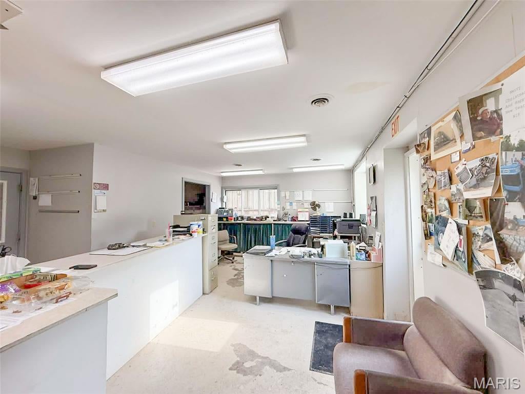 Not in a subdivision - Commercial Sale