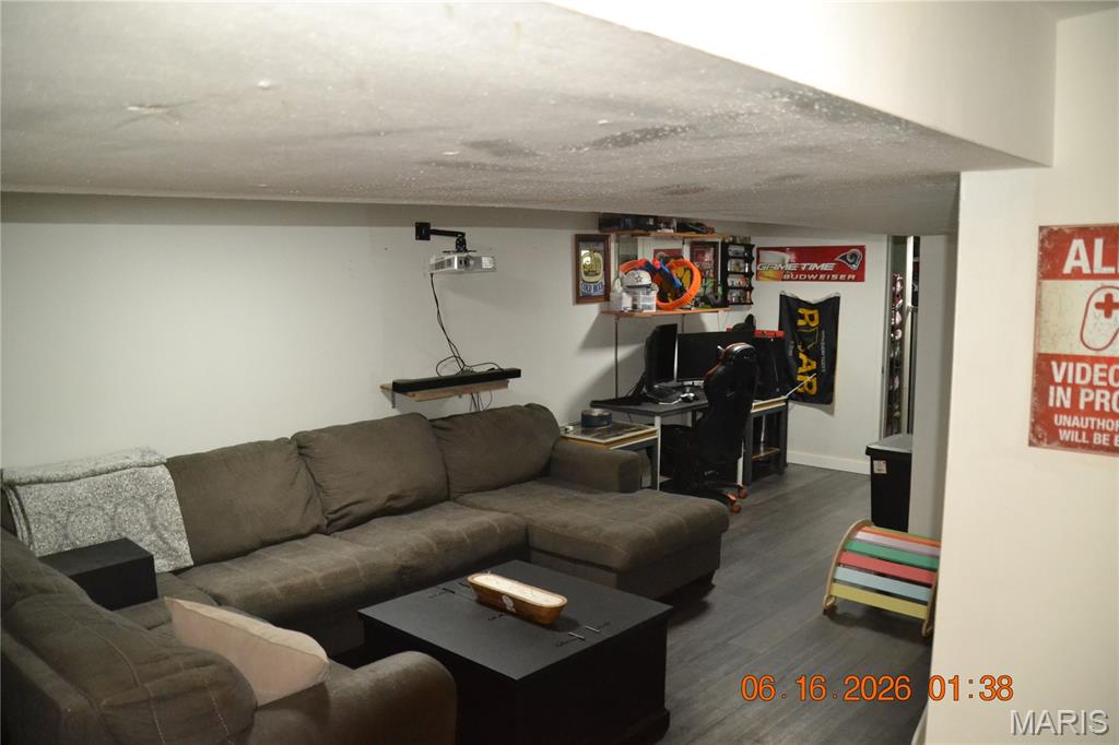 Farmington Mdws 1 - Residential
