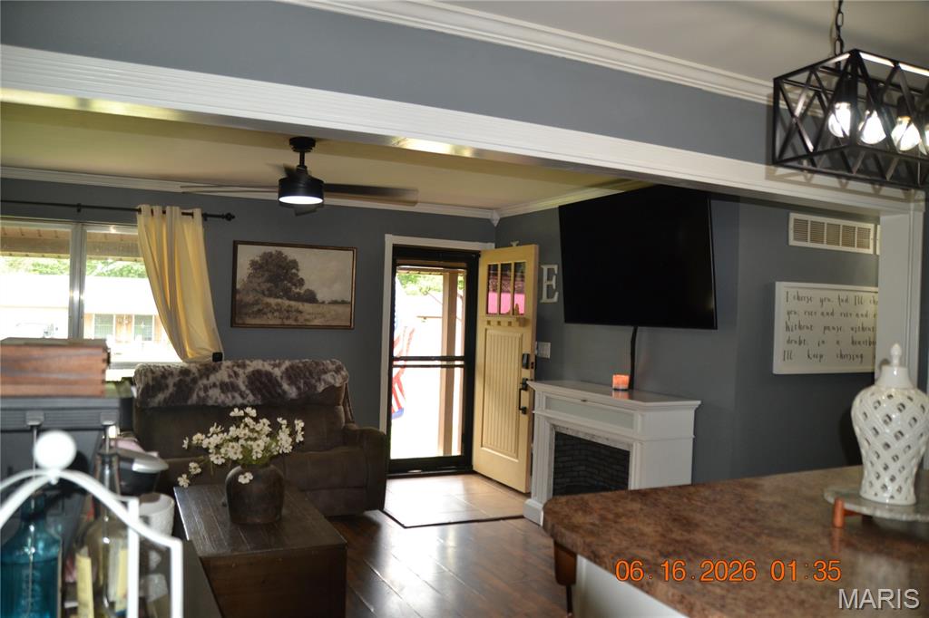 Farmington Mdws 1 - Residential