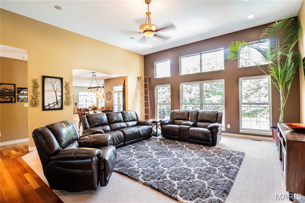 Tompkins Rdg - Residential