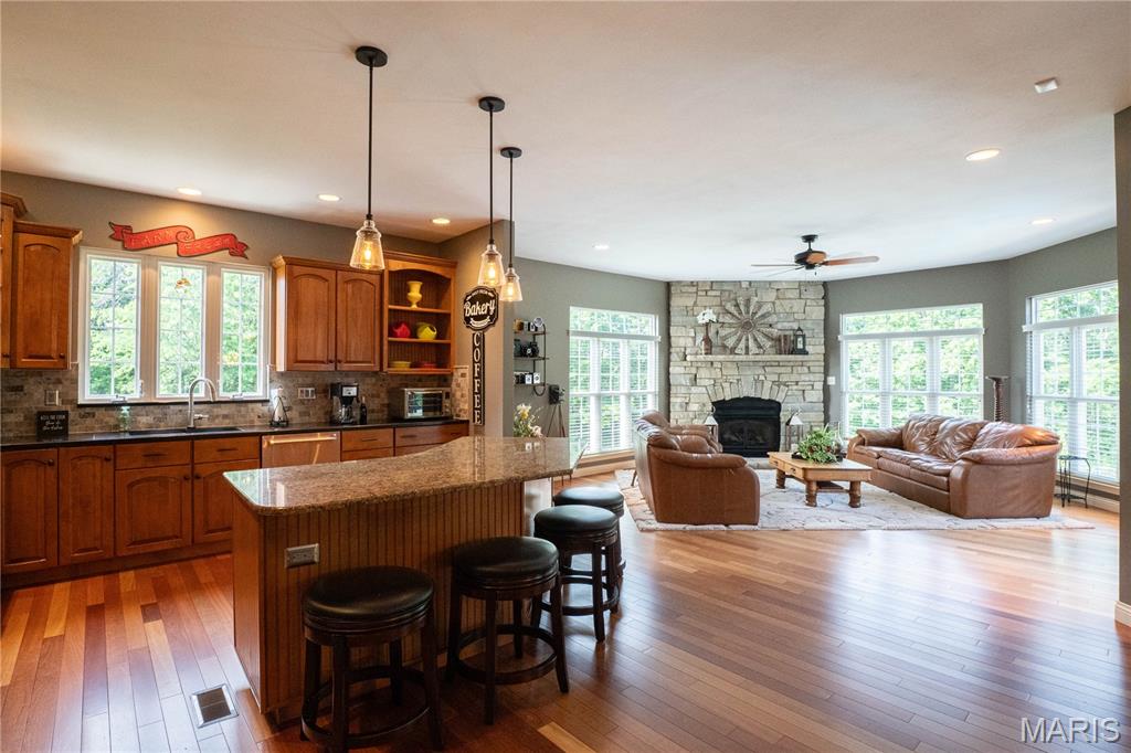 Tompkins Rdg - Residential