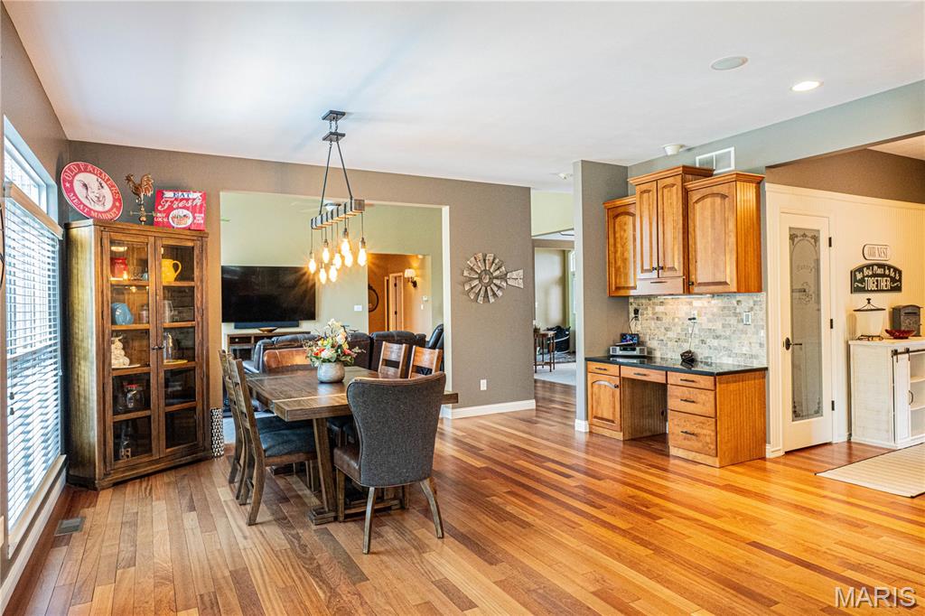 Tompkins Rdg - Residential