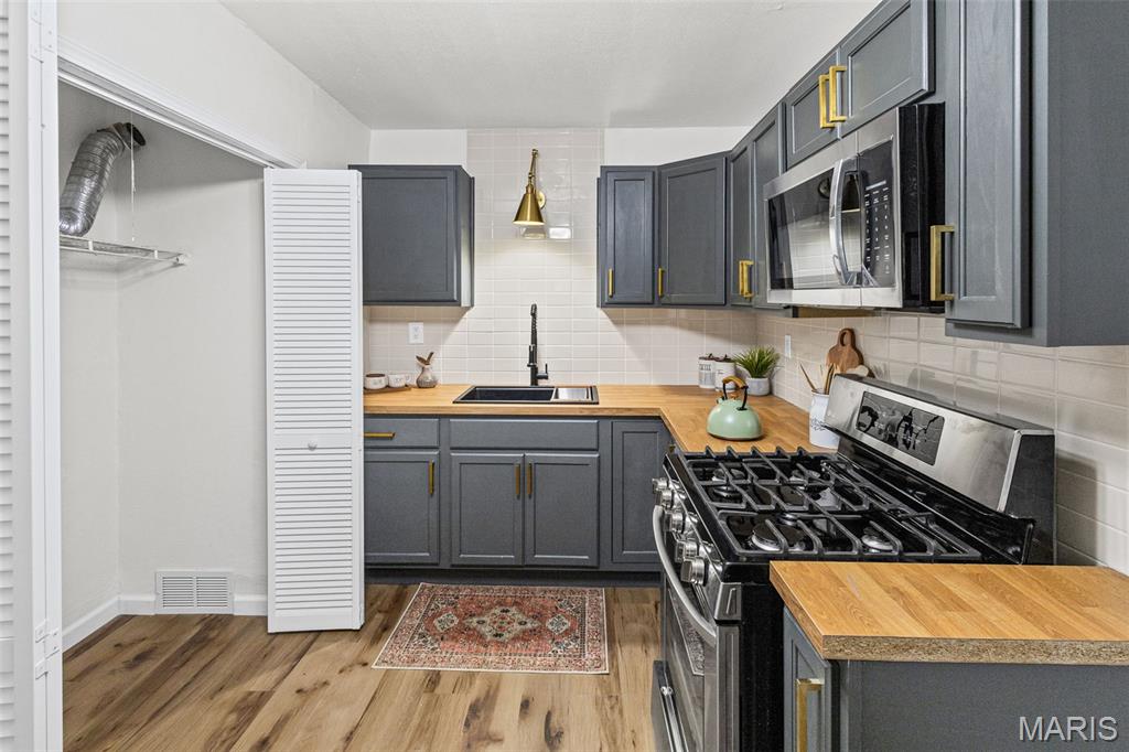 Manas Gardens - Residential