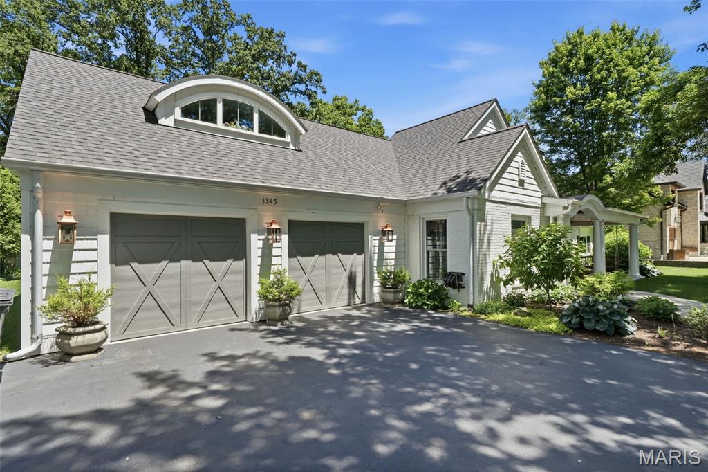 Beverly Woods - Residential
