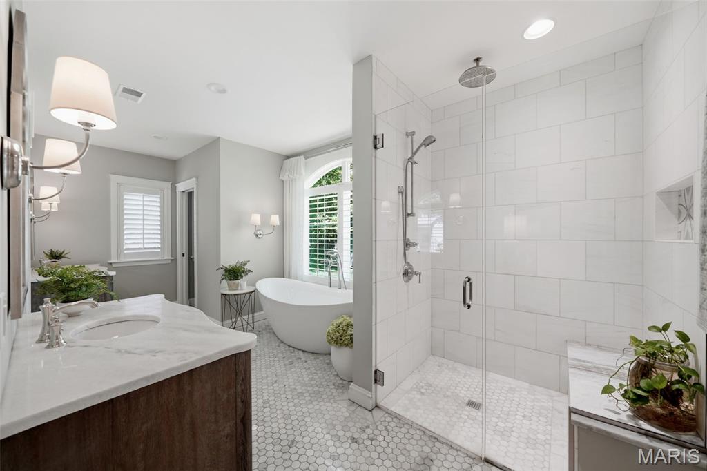 Beverly Woods - Residential
